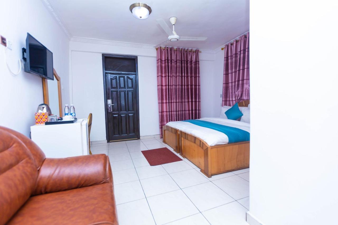 Sky Plus Hotel & Resort Ho Exterior foto